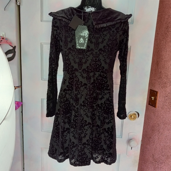 SOLD! Killstar velvet soft Lydia Deets inspired dress w/Victorian skull design - Picture 6 of 13